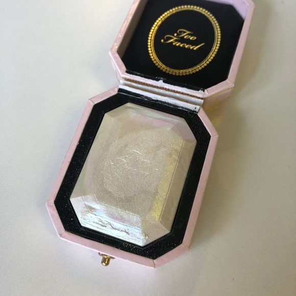 Too Faced Diamond Light Highlighter - Picture 2 of 2